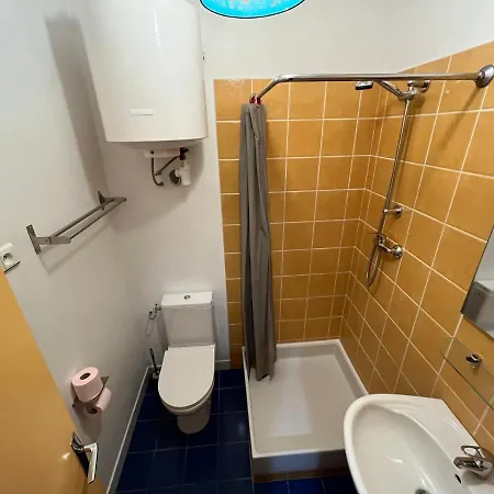 T1 Cv - Calme Avec Cour Apartment